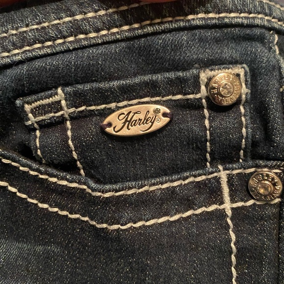 Women's Harley Davidson Jeans with Embroidered Design size 8 bootleg low rise - Picture 12 of 15